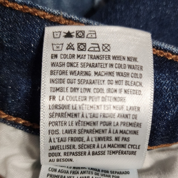 American Eagle Denim Distressed Shorts Size 6 - Picture 7 of 8